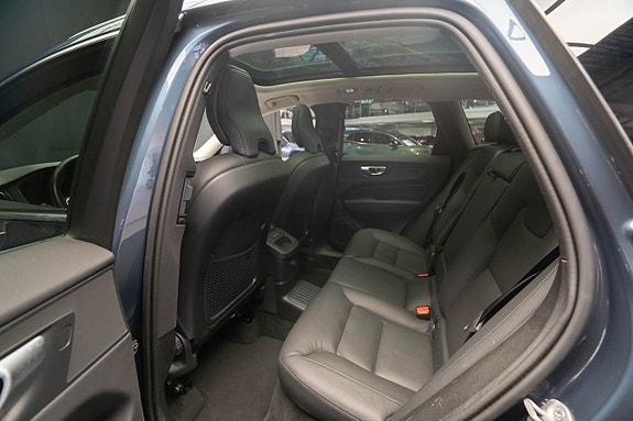 Volvo XC60 20 of 25