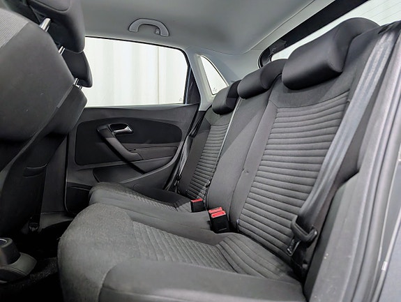 Volkswagen Polo 11 of 13