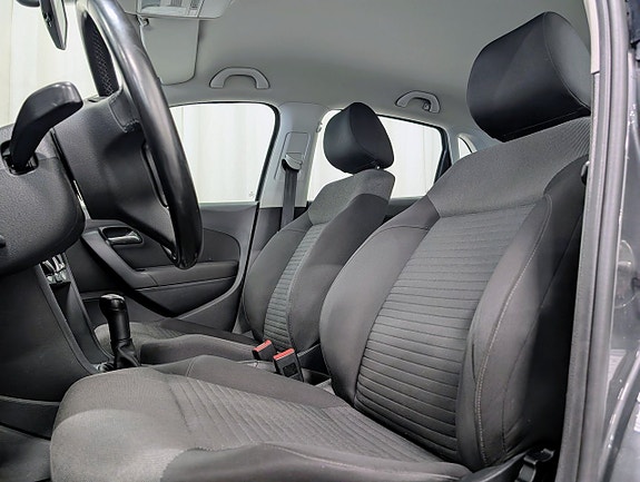 Volkswagen Polo 9 of 13