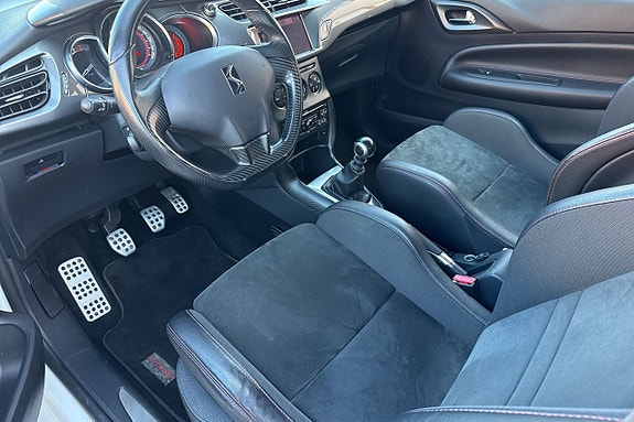 Citroen DS3 8 of 9