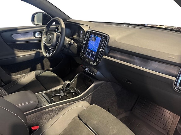 Volvo C40 4 of 15