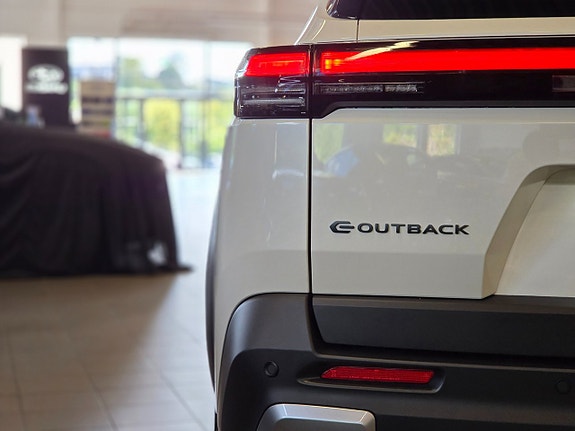 Subaru E-Outback 5 of 16