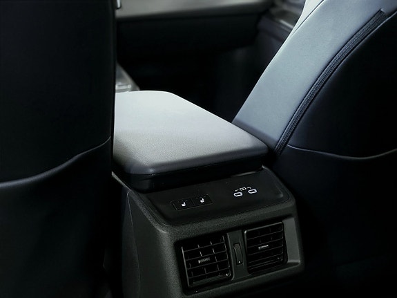 Subaru E-Outback 10 of 16