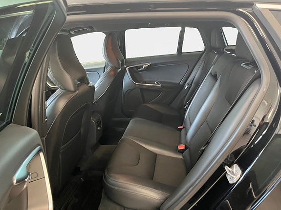 Volvo V60 16 of 18