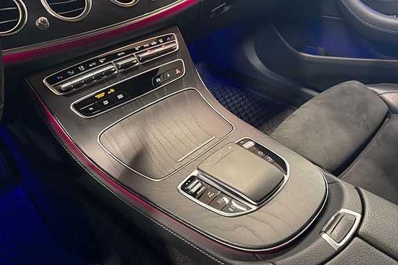 Mercedes-Benz E220 15 of 23