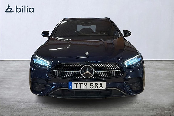 Mercedes-Benz E220 5 of 23