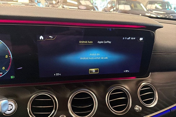 Mercedes-Benz E220 21 of 23