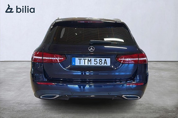 Mercedes-Benz E220 4 of 23