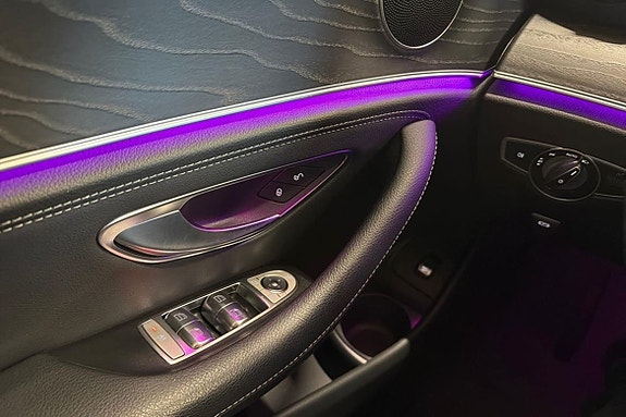 Mercedes-Benz E220 16 of 23