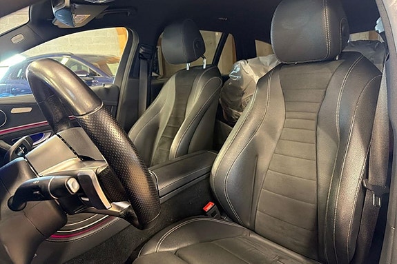 Mercedes-Benz E220 23 of 23