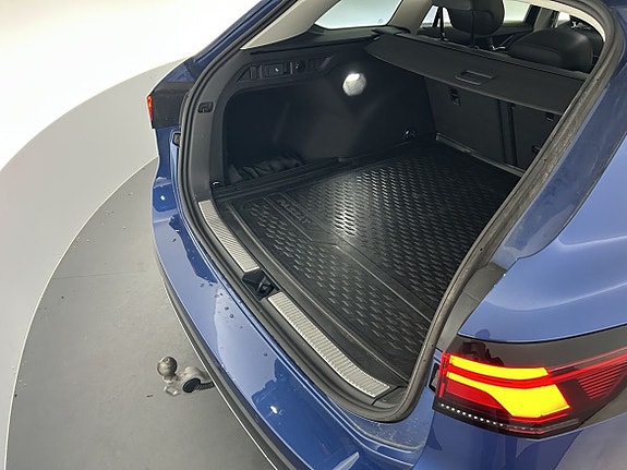Volkswagen Passat 13 of 22
