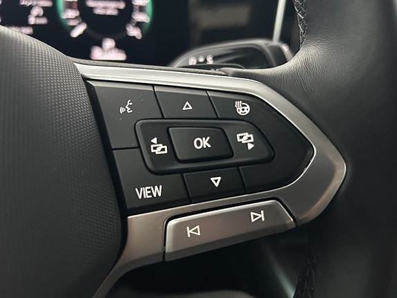 Volkswagen Passat 21 of 22