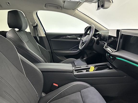 Volkswagen Passat 18 of 22