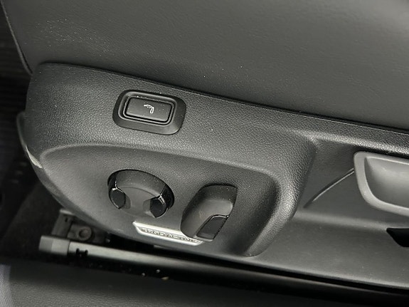 Volkswagen Passat 10 of 22