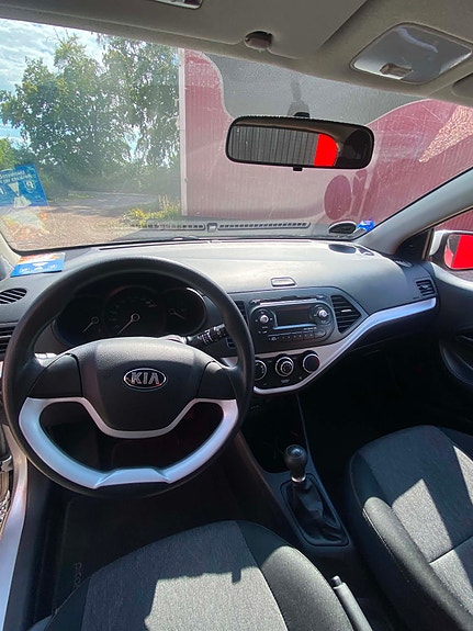 Kia Picanto 5 of 12