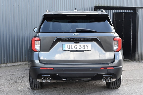 Ford Explorer 8 of 27