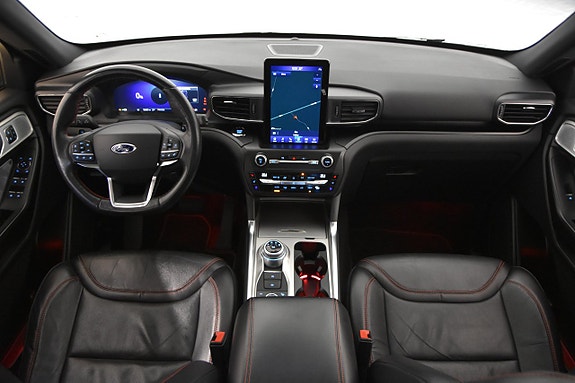 Ford Explorer 11 of 27