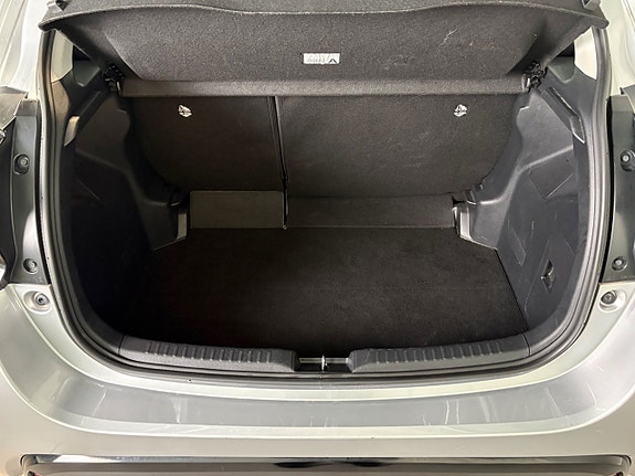 Mazda 2 6 of 20