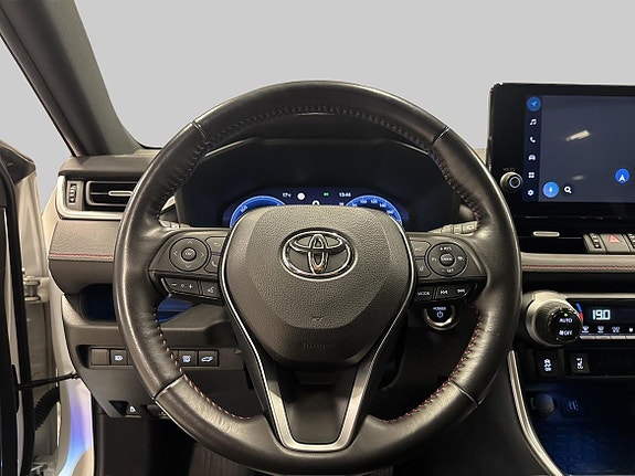 Toyota RAV4 19 of 23
