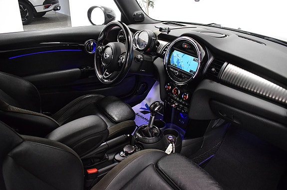 MINI Cooper S 11 of 30