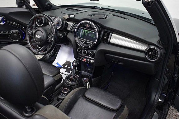MINI Cooper S 12 of 30