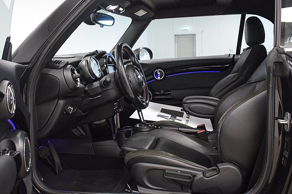 MINI Cooper S 8 of 30