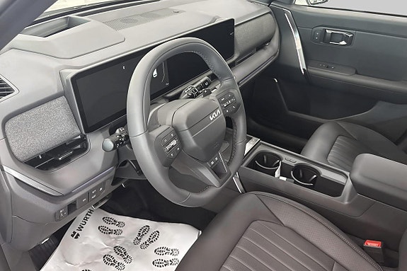 Kia Seltos 8 of 24