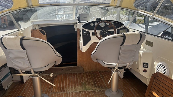 Scand 7100 med Volvo Penta V8 DP -76 3 of 6
