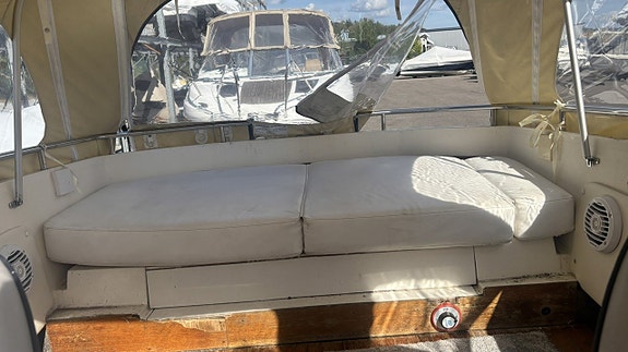Scand 7100 med Volvo Penta V8 DP -76 6 of 6