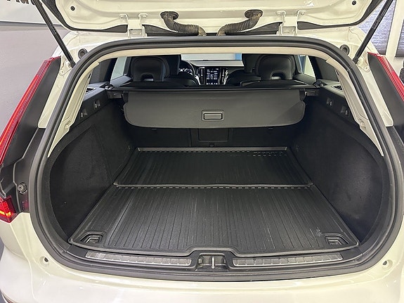 Volvo V60 24 of 24