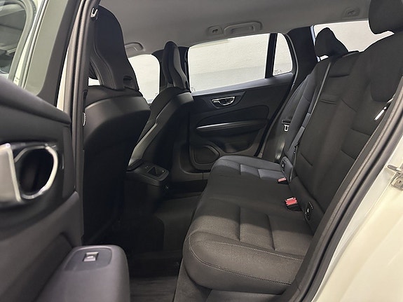 Volvo V60 13 of 24