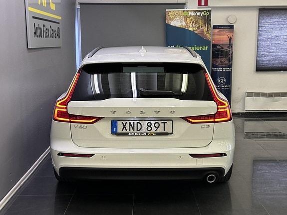 Volvo V60 5 of 24