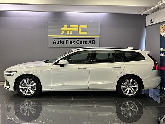 Volvo V60 2 of 24