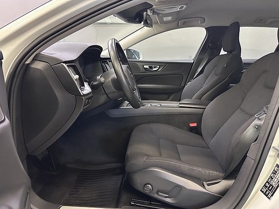 Volvo V60 9 of 24