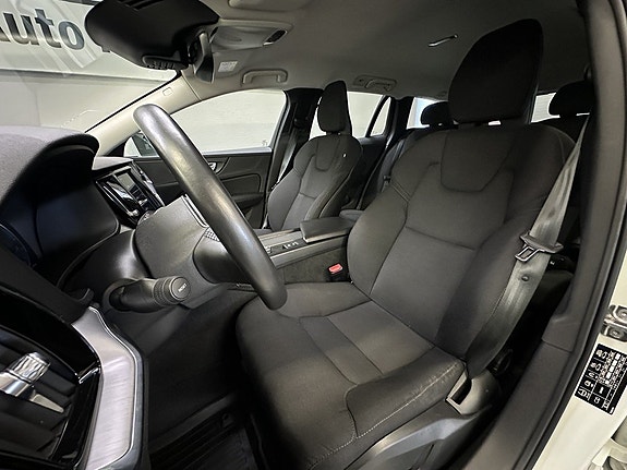 Volvo V60 8 of 24