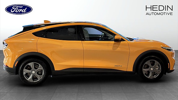 Ford Mustang Mach-E 6 of 12