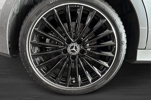 Mercedes-Benz A250 5 of 11