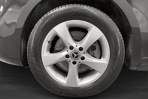 Mercedes-Benz V250 11 of 11