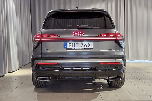 Audi Q7 7 of 27