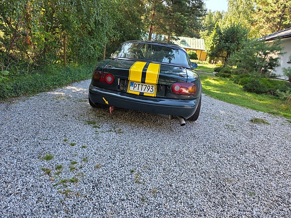 Mazda MX-5 2 of 9
