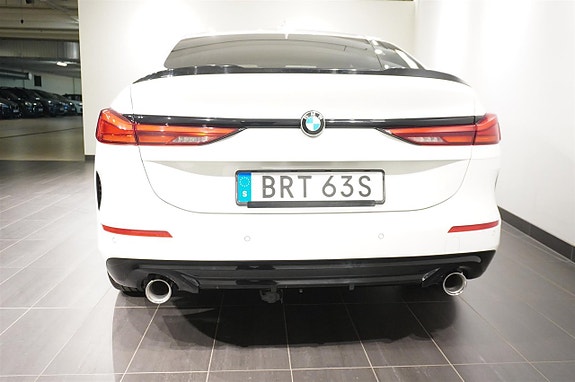 BMW 218d 7 of 13
