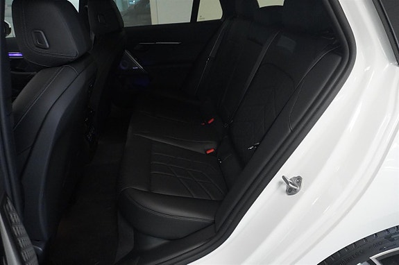 BMW 530e 9 of 18