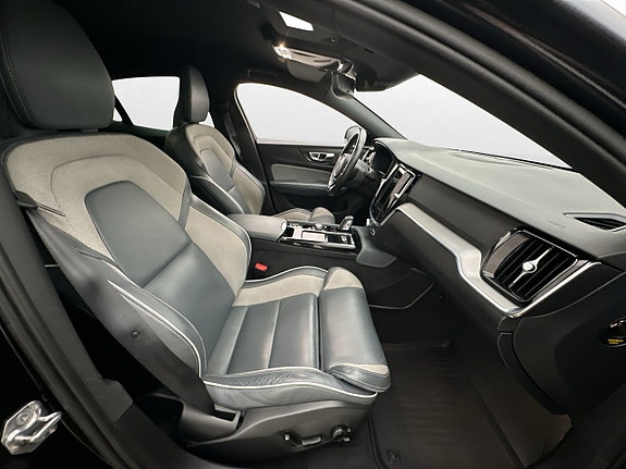 Volvo S60 15 of 30