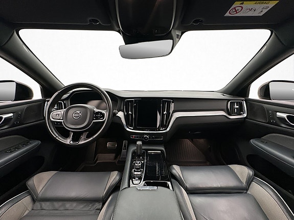 Volvo S60 13 of 30