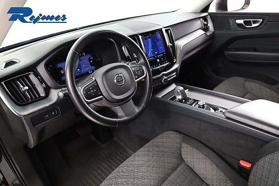 Volvo XC60 13 of 25