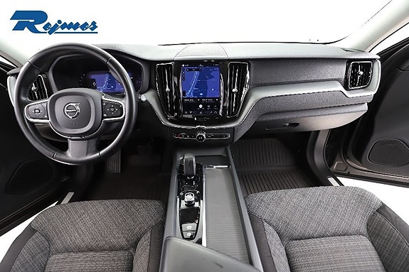 Volvo XC60 12 of 25