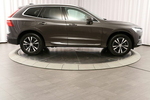 Volvo XC60 3 of 25