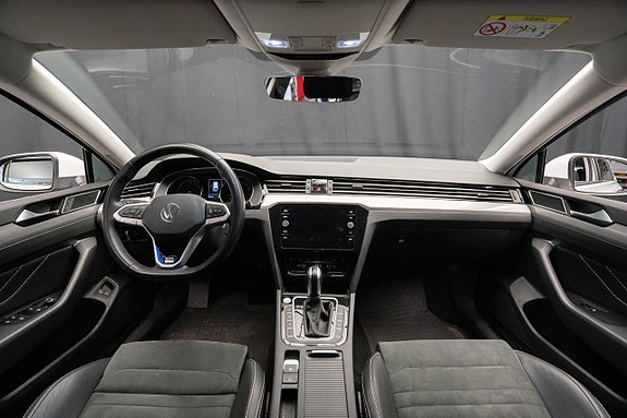Volkswagen Passat 15 of 21