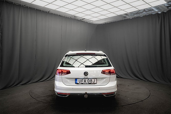 Volkswagen Passat 8 of 21