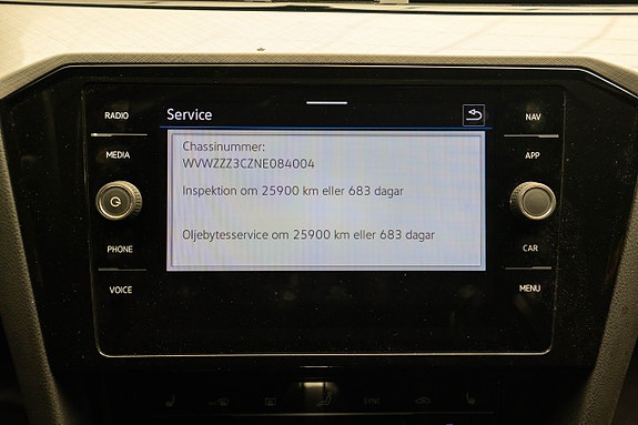 Volkswagen Passat 21 of 21